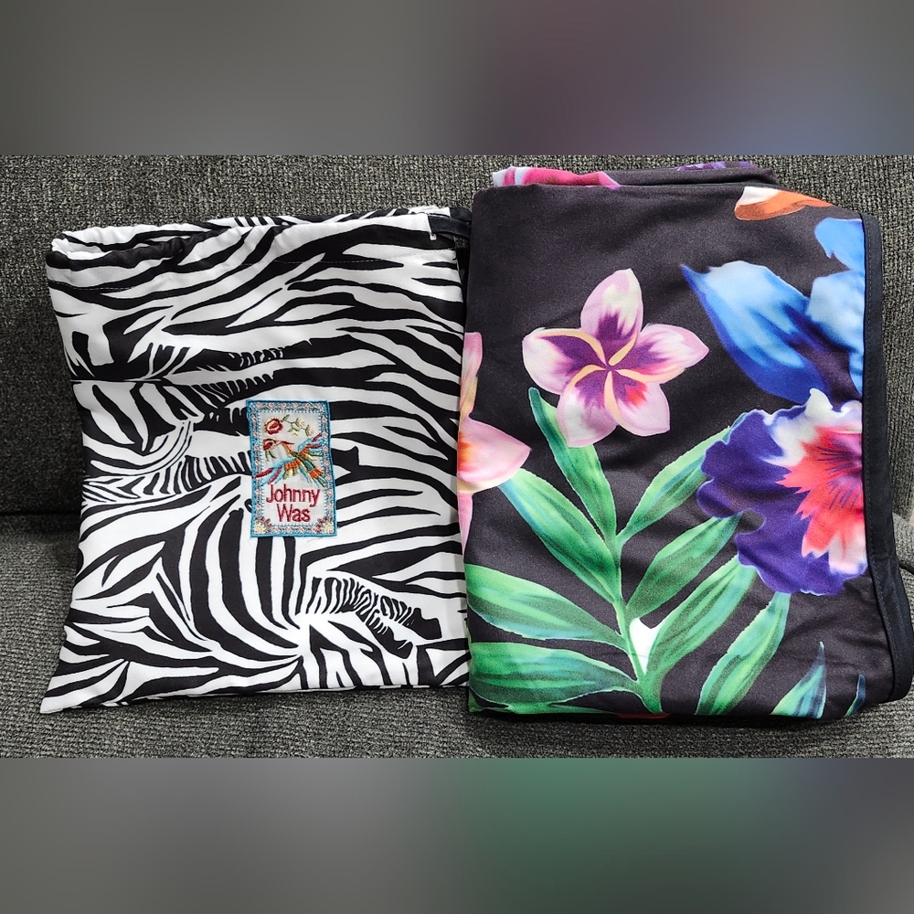 Johnny Was Aruba zebra floral beach blanket in bag. NWOT